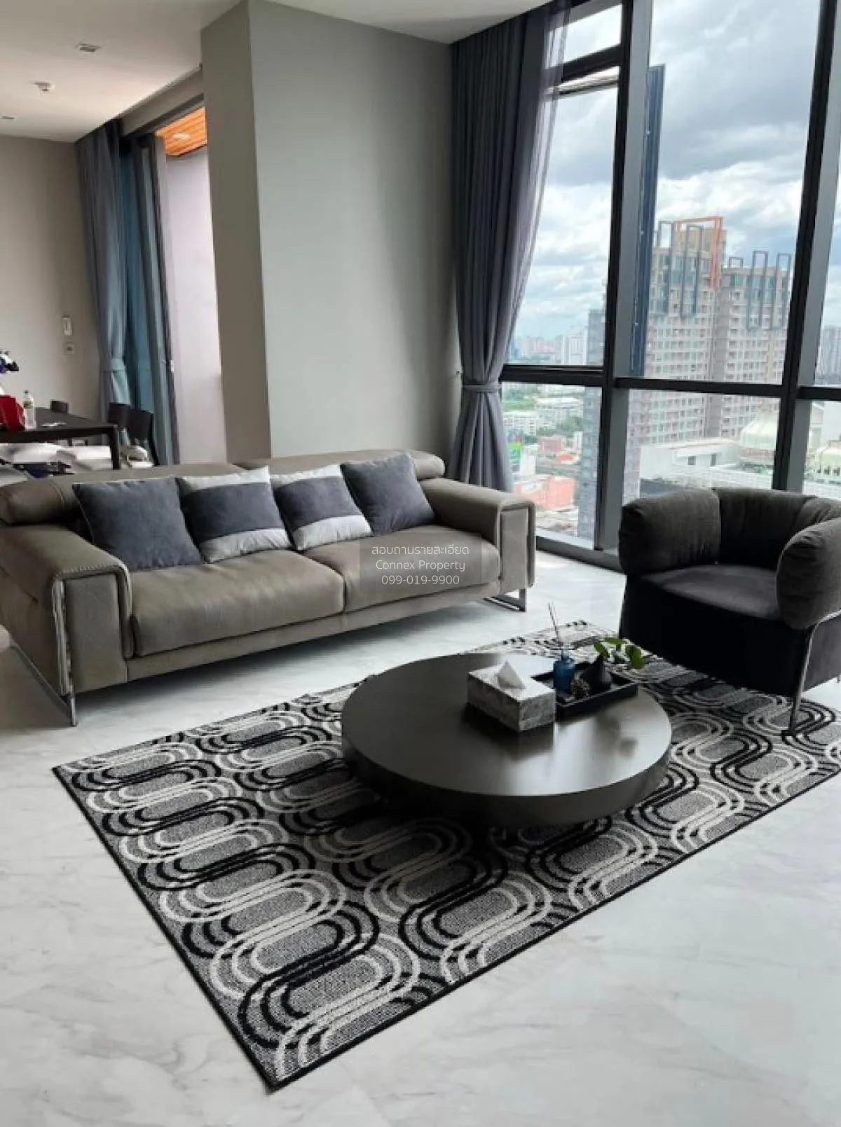 2 Bedroom condo in The Monument Thonglor