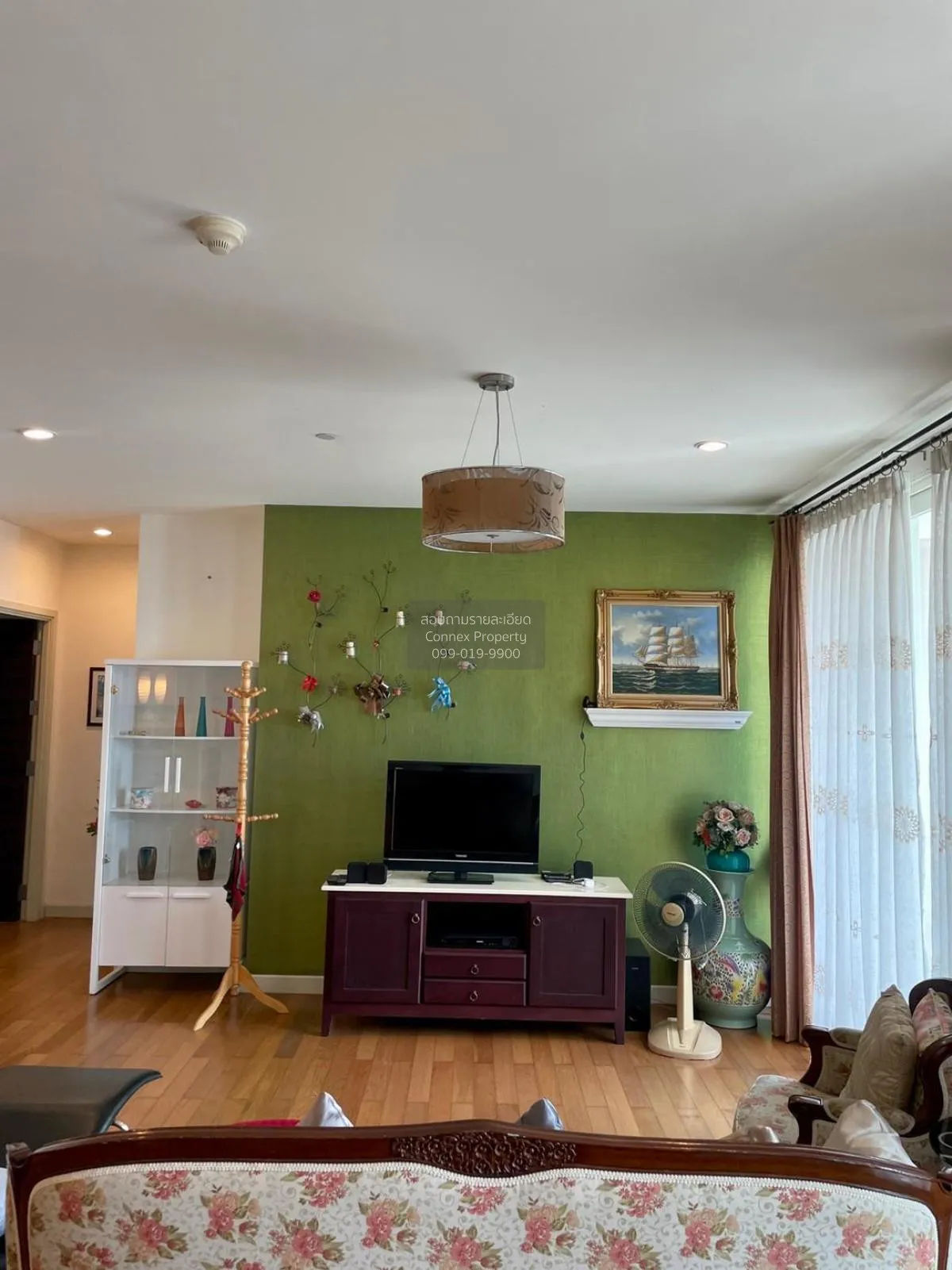 3 Bedroom condo in Watermark Chaophraya