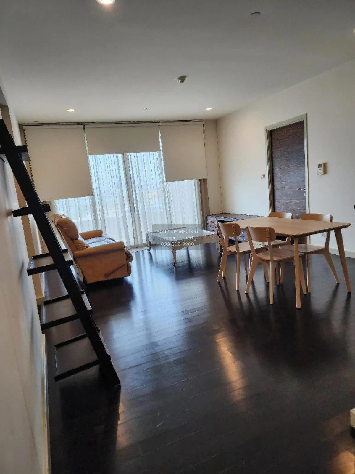 2 Bedroom condo in Watermark Chaophraya