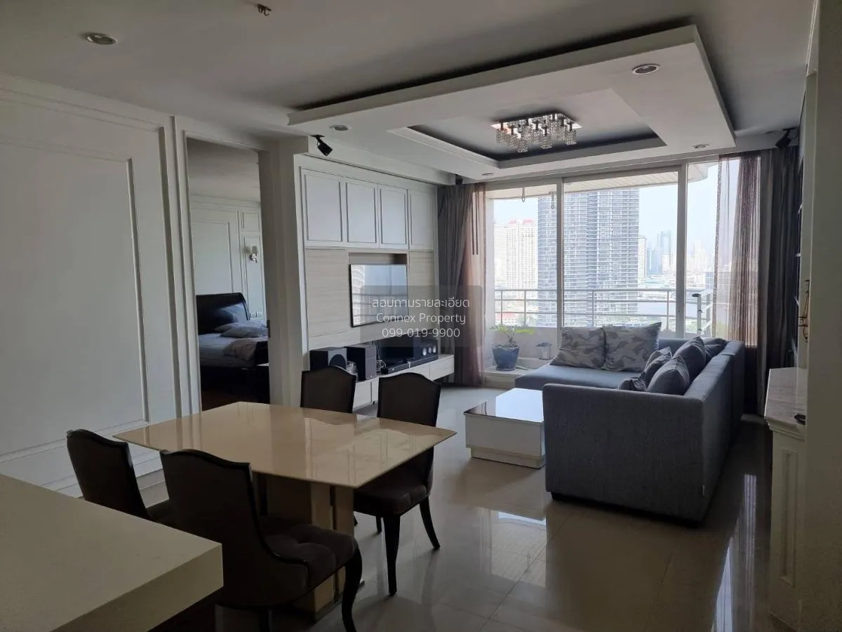 2 Bedroom condo in Watermark Chaophraya