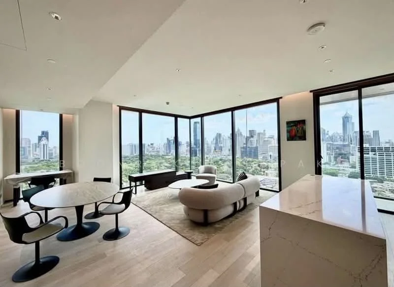 3 Bedroom condo in EI8HTEEN SEVEN - One Bangkok