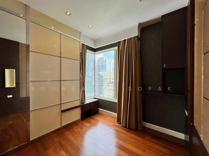 2 Bedroom condo in Q Langsuan
