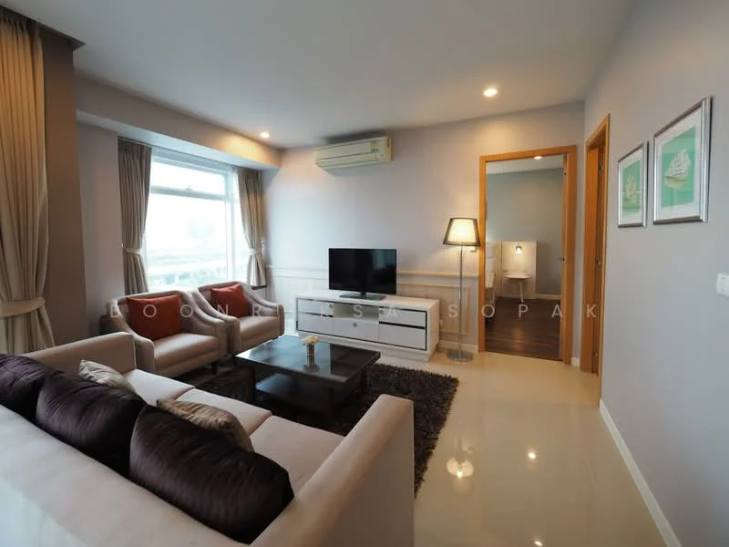 2 Bedroom condo in Circle Condominium