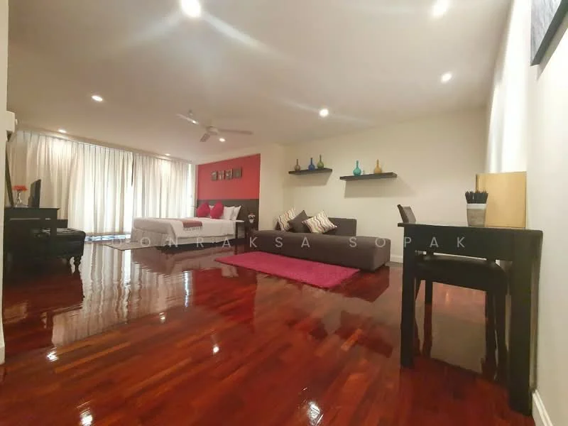 3 Bedroom condo in Sathorn Gallery Residences