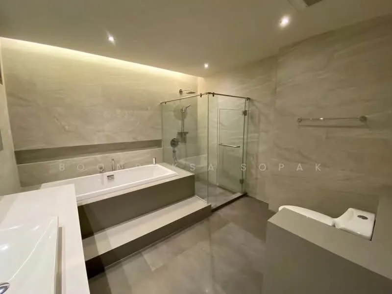 3 Bedroom condo in Supreme Legend