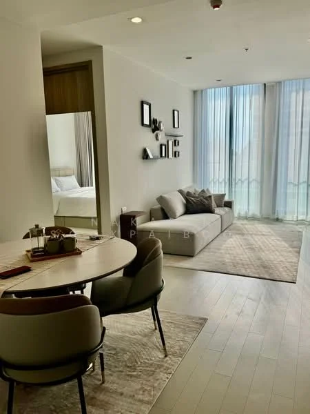 2 Bedroom condo in Noble Ploenchit