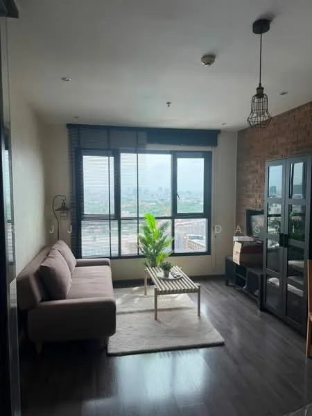 2 Bedroom condo in The Base Park East Sukhumvit 77