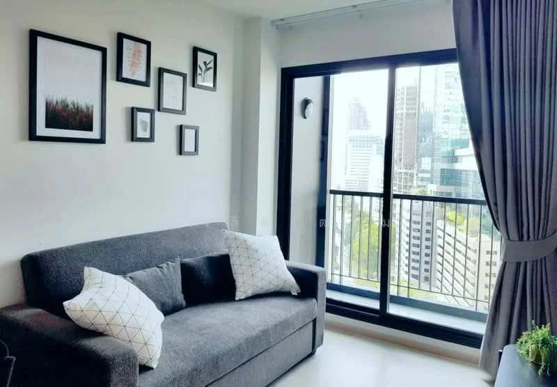 1 Bedroom condo in Life One Wireless