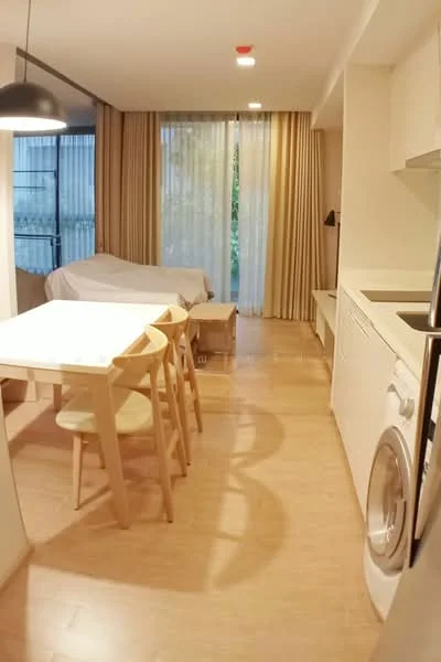 1 Bedroom condo in Liv @ 49
