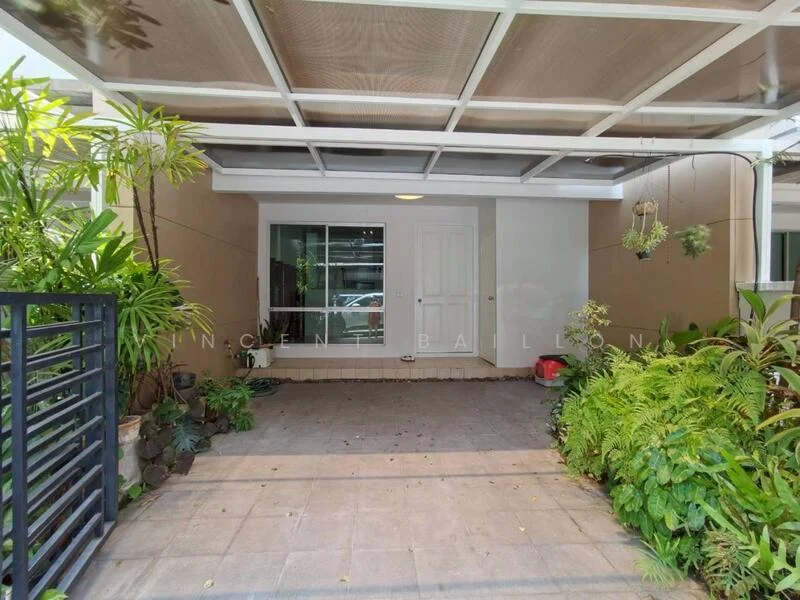 2 Bedroom condo in Town Plus Kaset - Nawamin