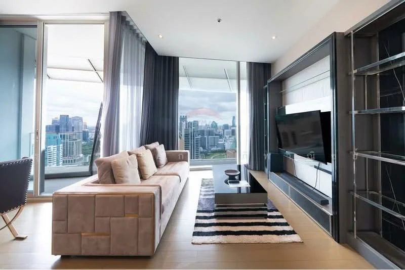 2 Bedroom condo in Magnolias Ratchadamri Boulevard
