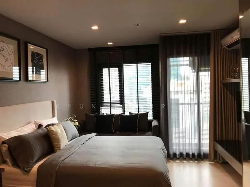 1 Bedroom condo in Life One Wireless