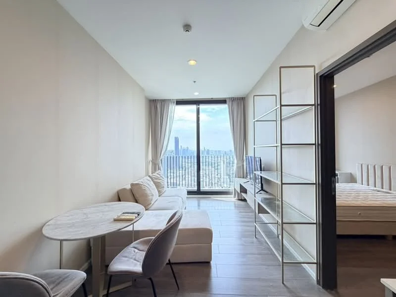 1 Bedroom condo in Whizdom Essence