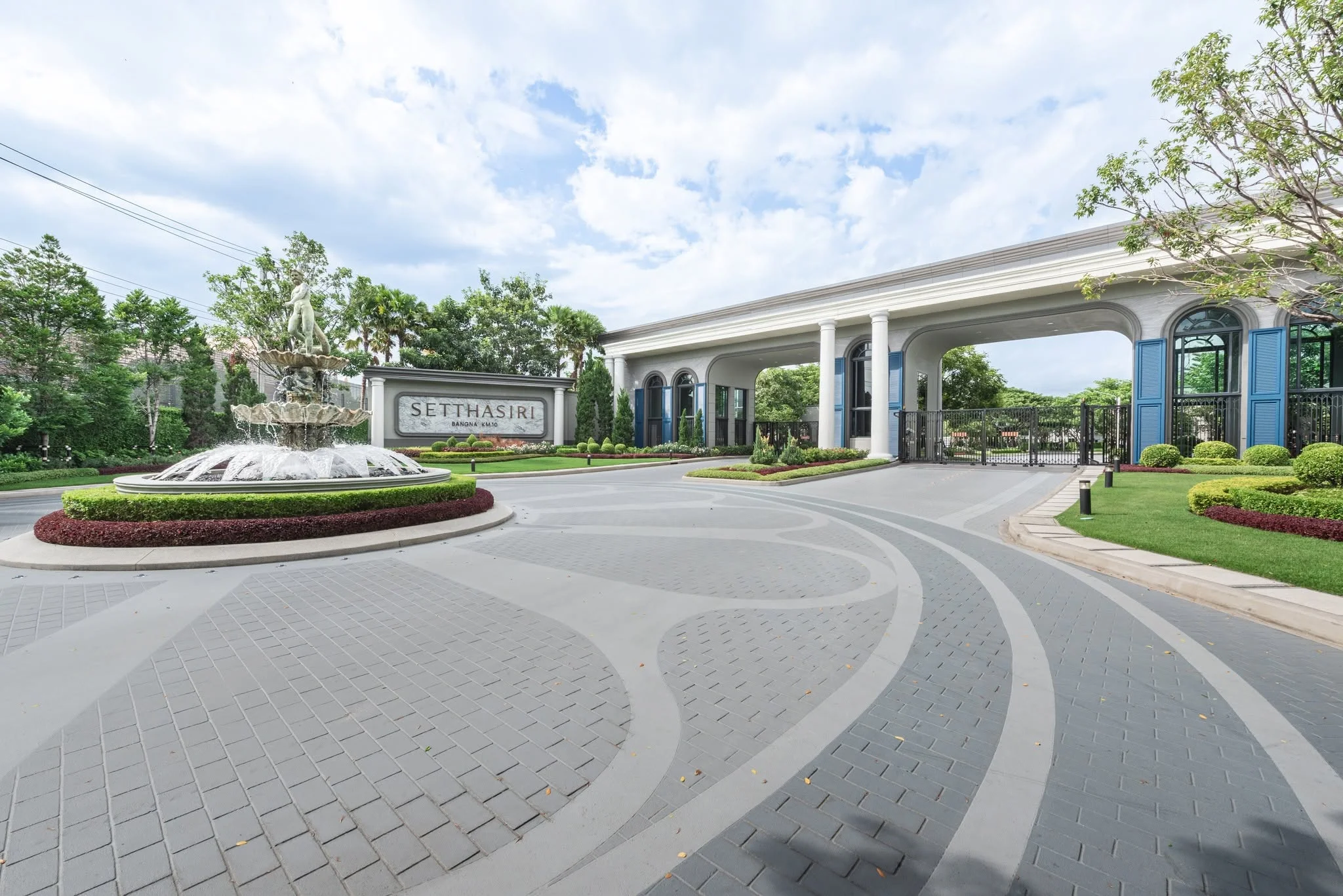 5 Bedroom condo in Nantawan Rama 9 - New Krungthepkreetha