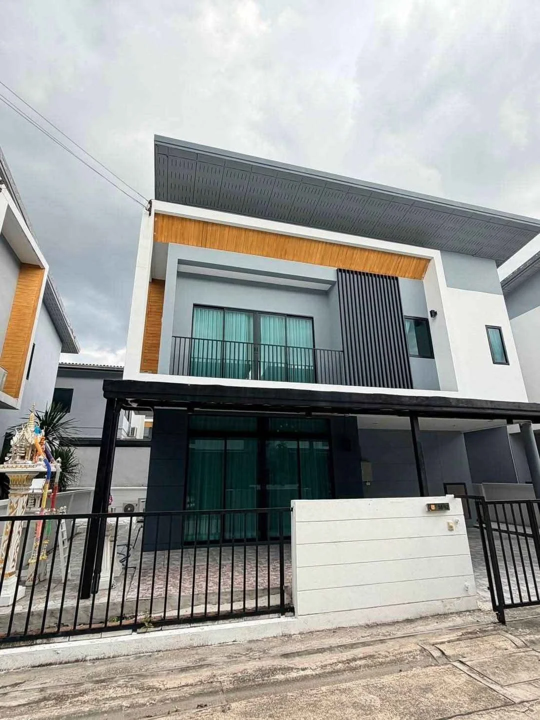 3 Bedroom condo in Chewarom Rangsit - Don Mueang