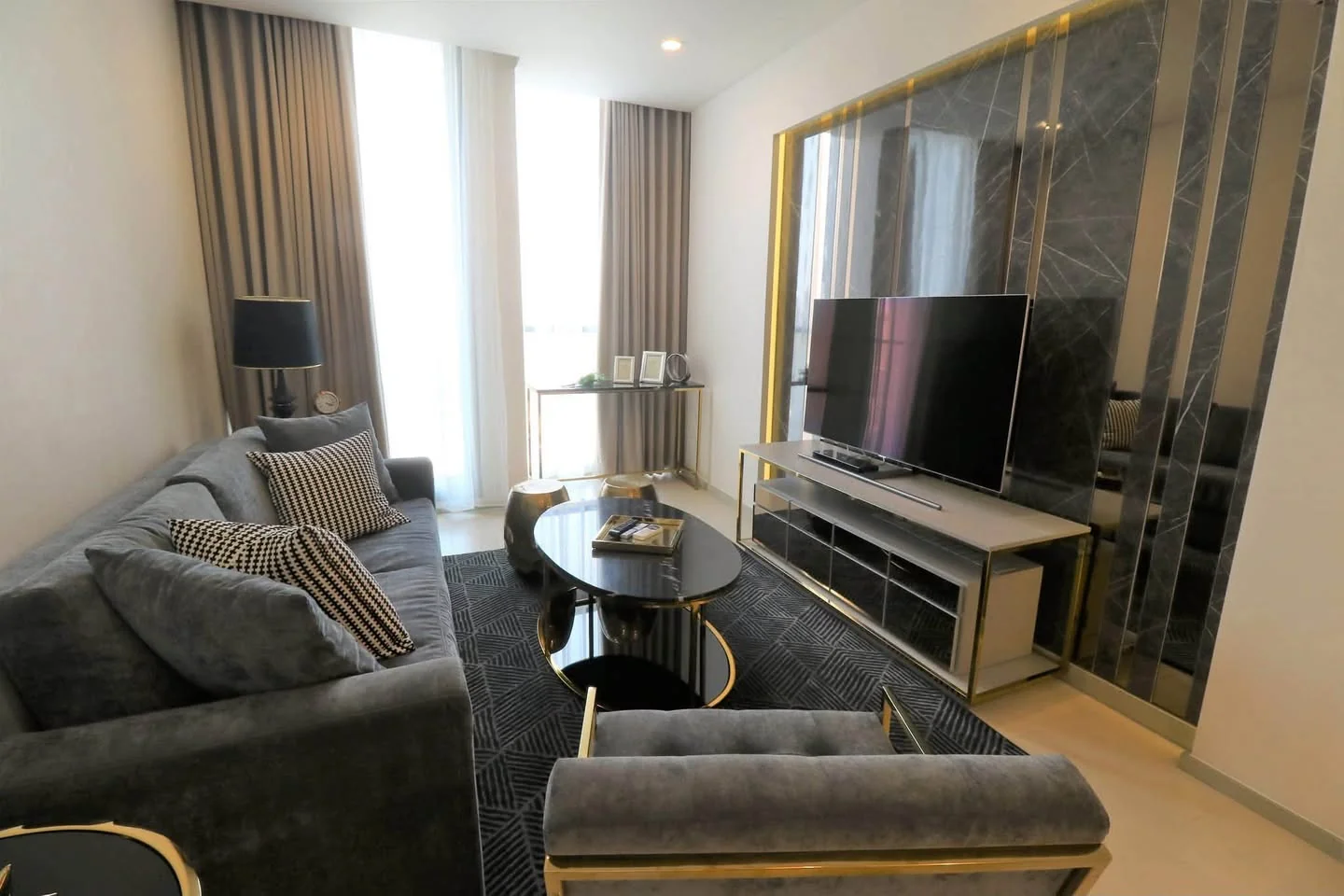 1 Bedroom condo in Noble Ploenchit