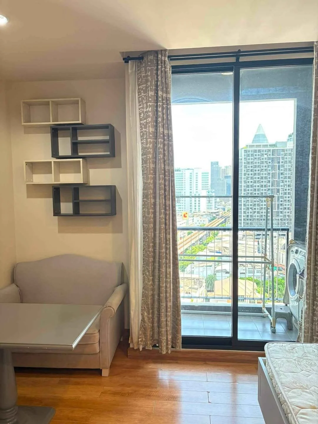 1 Bedroom condo in The Editor Saphan Khwai