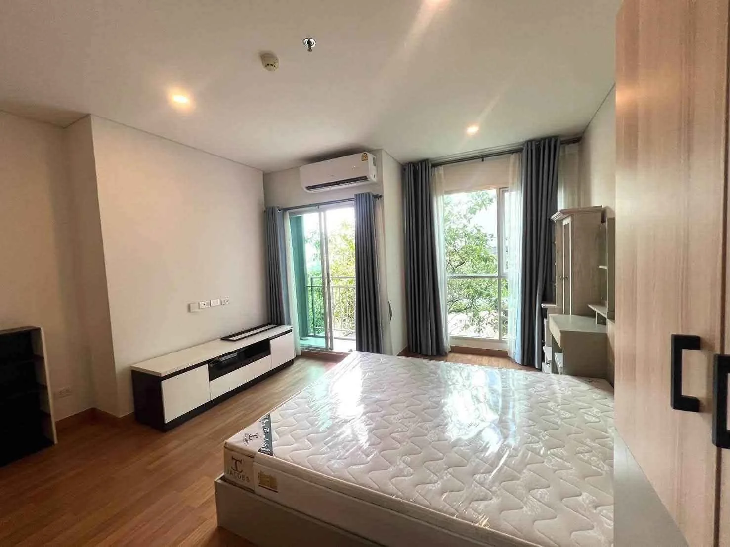 Studio condo in Lumpini Place Rama 3 - Riverine