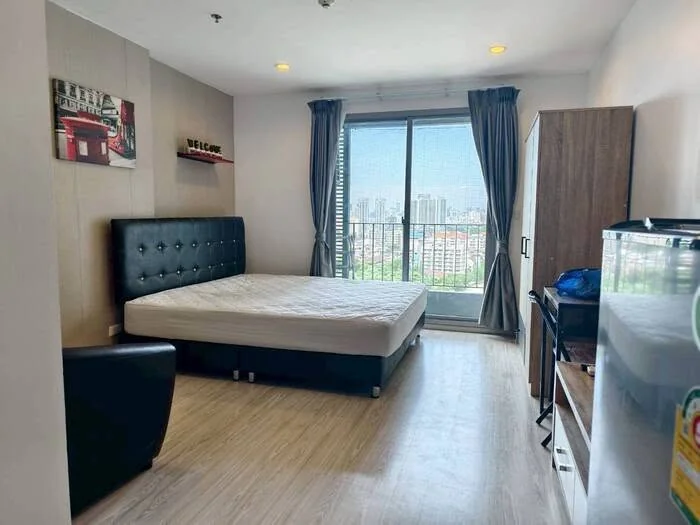 Studio condo in IDEO Mobi Grand Interchange Bangsue