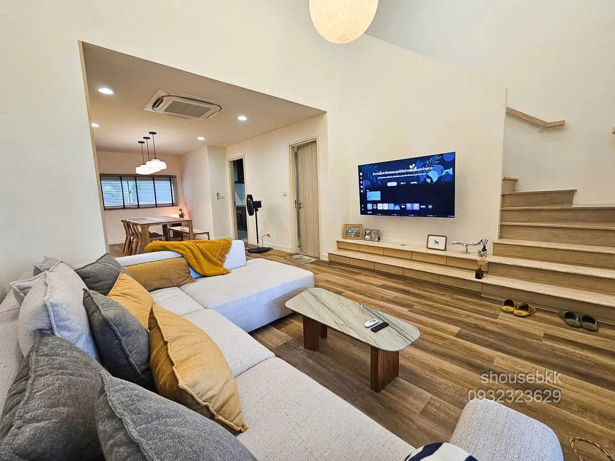 3 Bedroom condo in Nue Verse Krungthep Kreetha