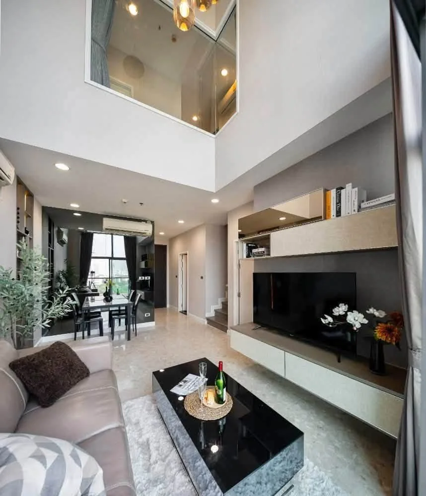 2 Bedroom condo in The Crest Sukhumvit 34