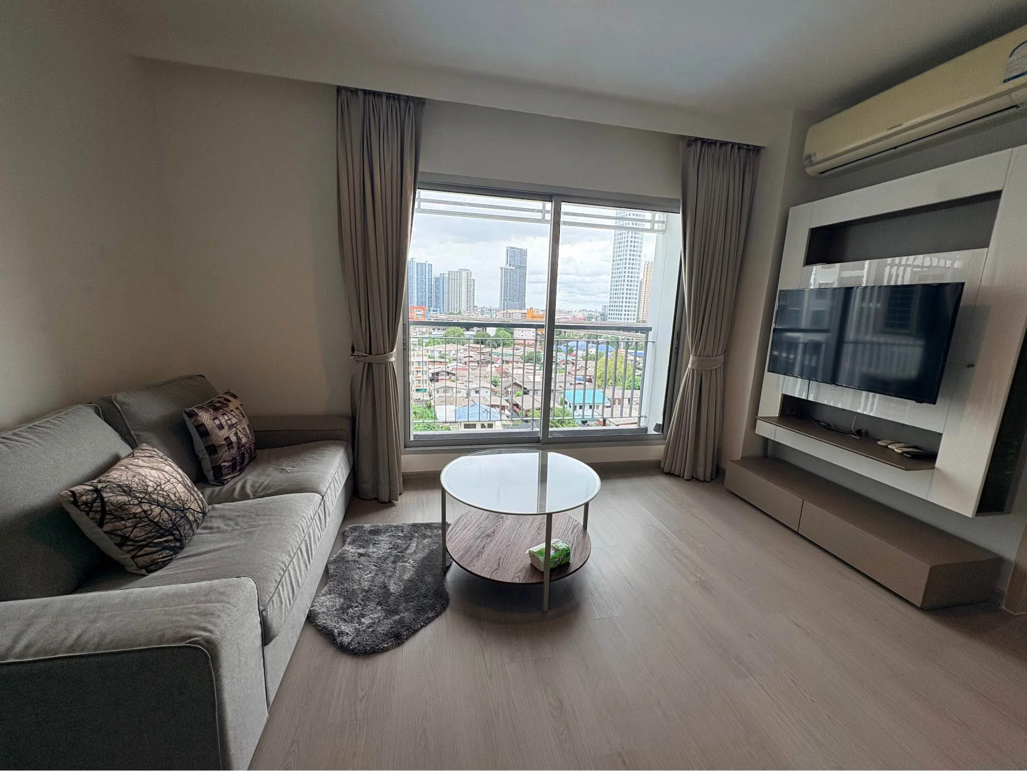 2 Bedroom condo in Aspire Sukhumvit 48