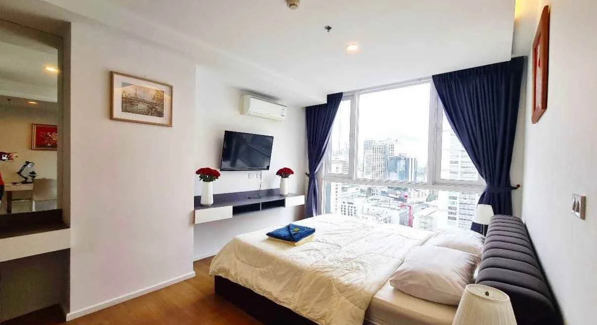 1 Bedroom condo in 15 Sukhumvit Residences
