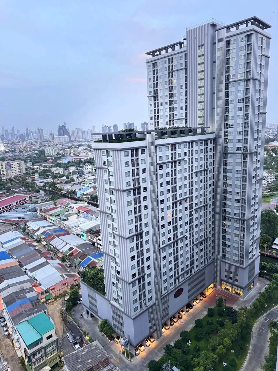 Studio condo in The President Sathorn-Ratchapruek 2