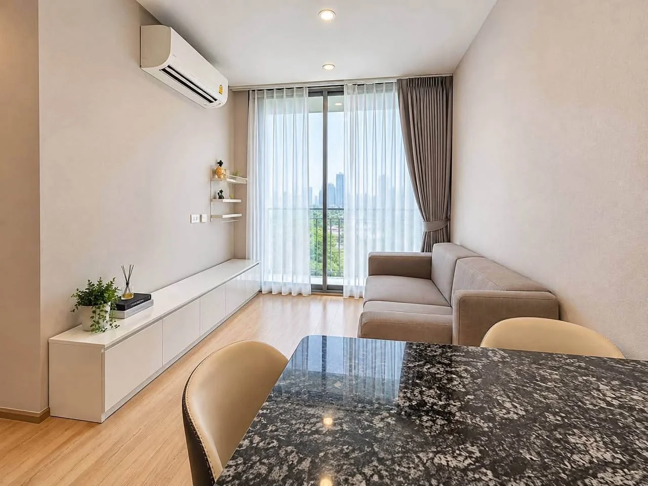 2 Bedroom condo in Skyrise Avenue Sukhumvit 64