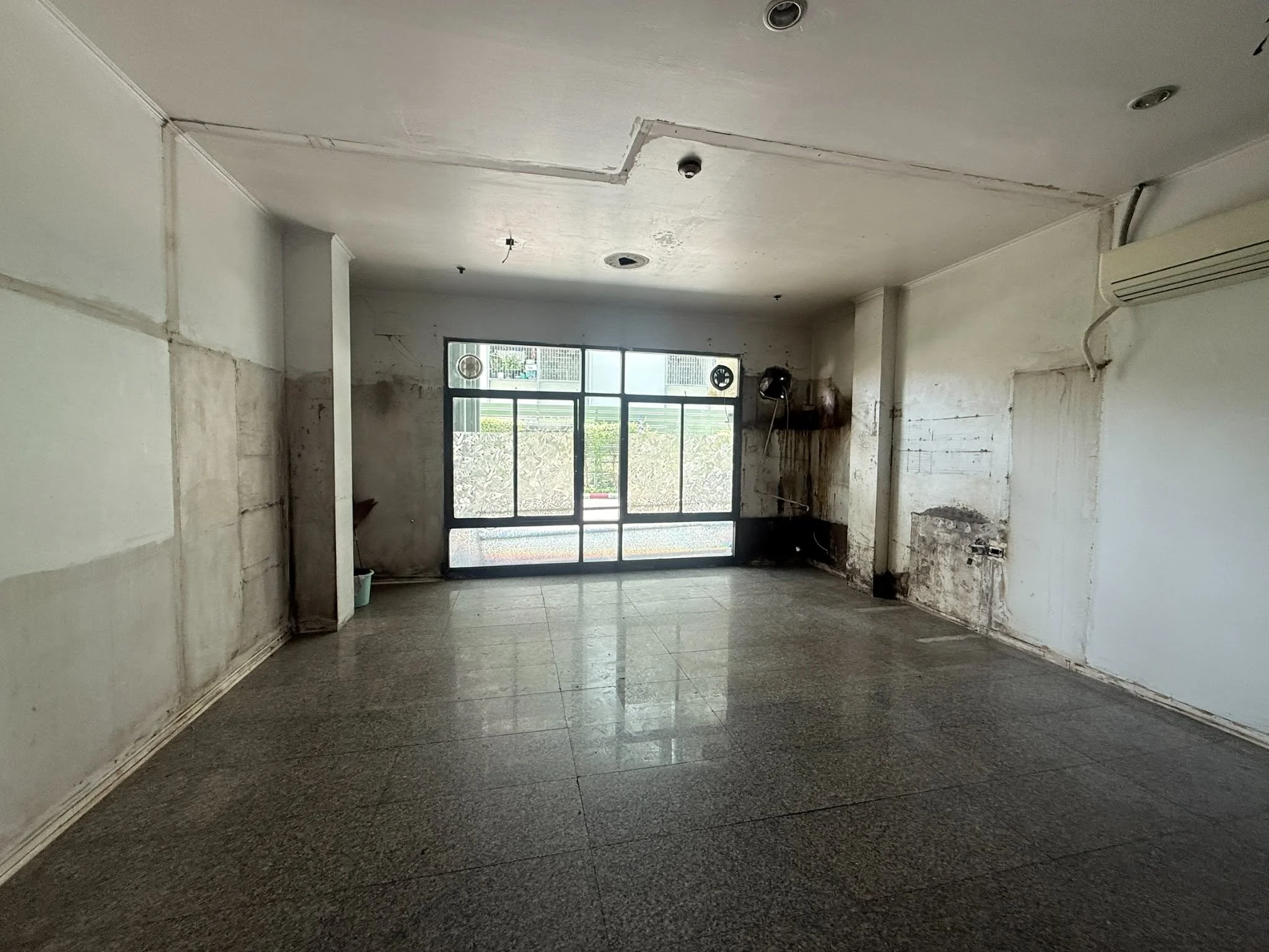 Studio condo in Lumpini Place Pinklao