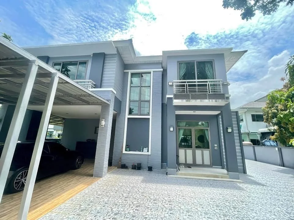 3 Bedroom condo in Perfect Masterpiece Rama 9