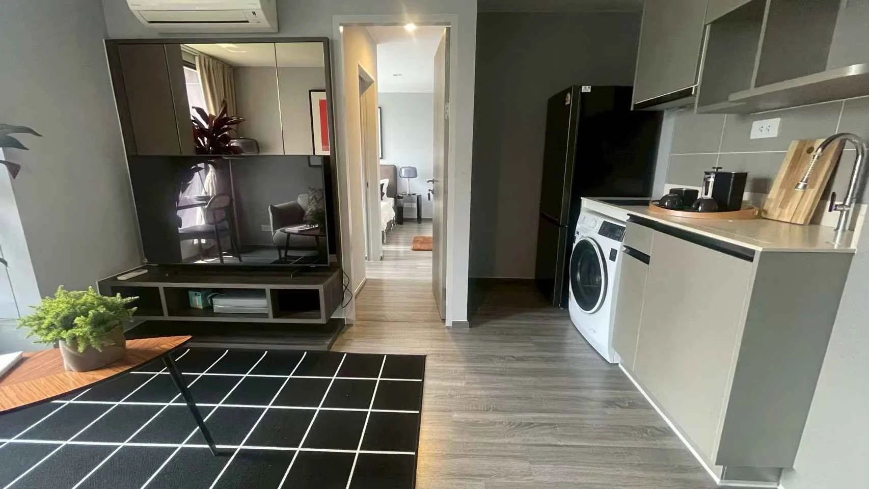 1 Bedroom condo in IDEO Mobi Sukhumvit 40