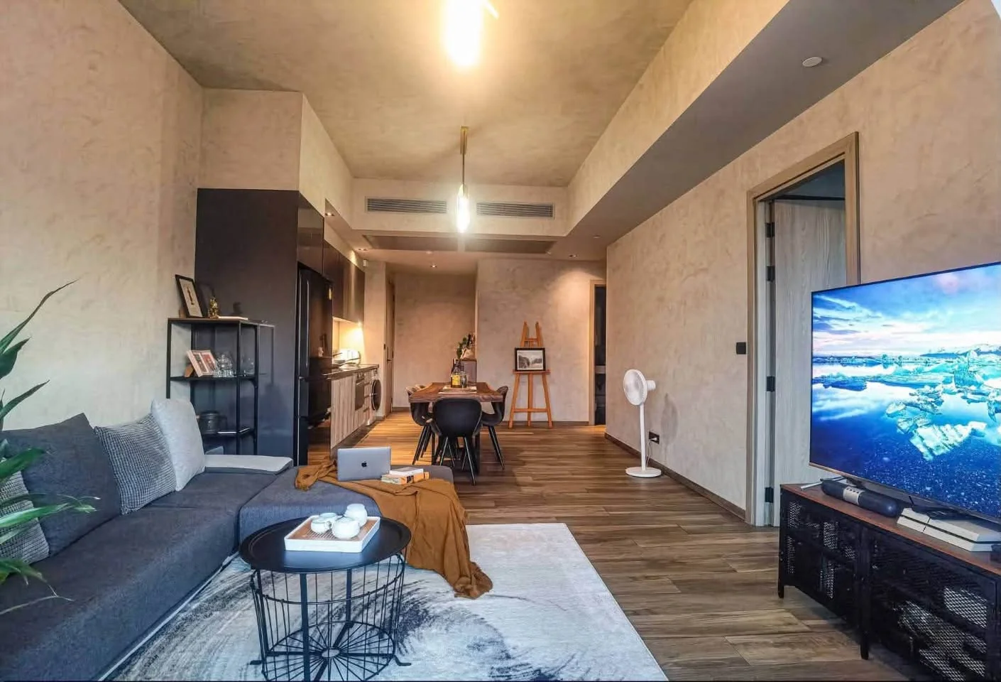 2 Bedroom condo in The Lofts Asoke