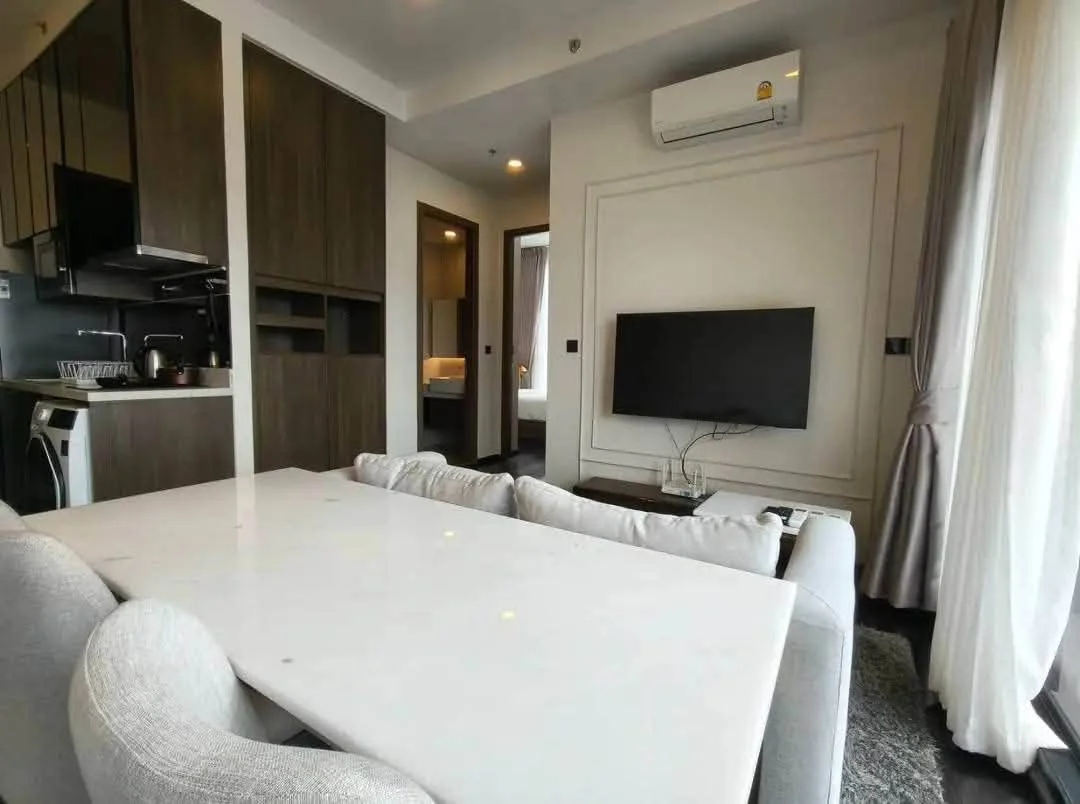 2 Bedroom condo in Park Origin Thonglor