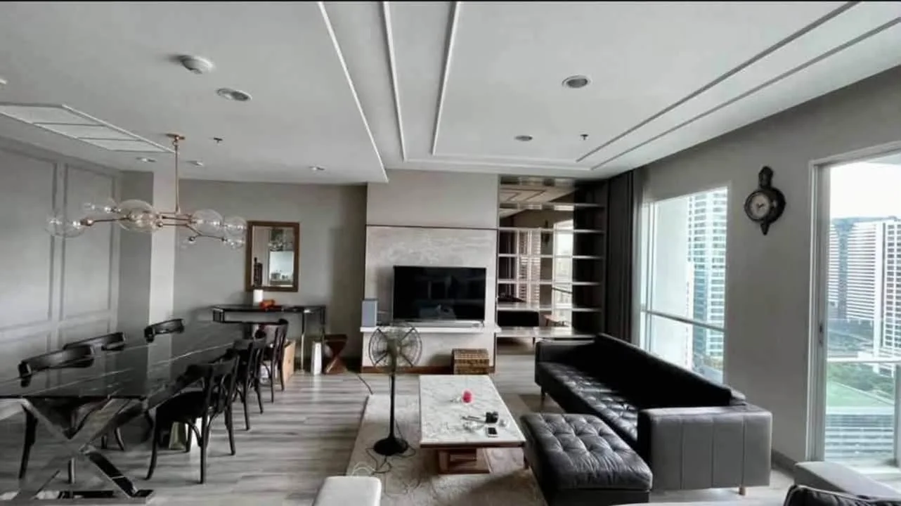 3 Bedroom condo in Centric Sathorn-St Louis