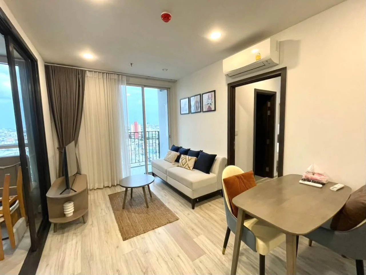 2 Bedroom condo in XT Huaikhwang