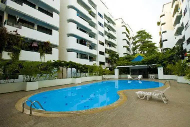 2 Bedroom condo in Eastwood Park