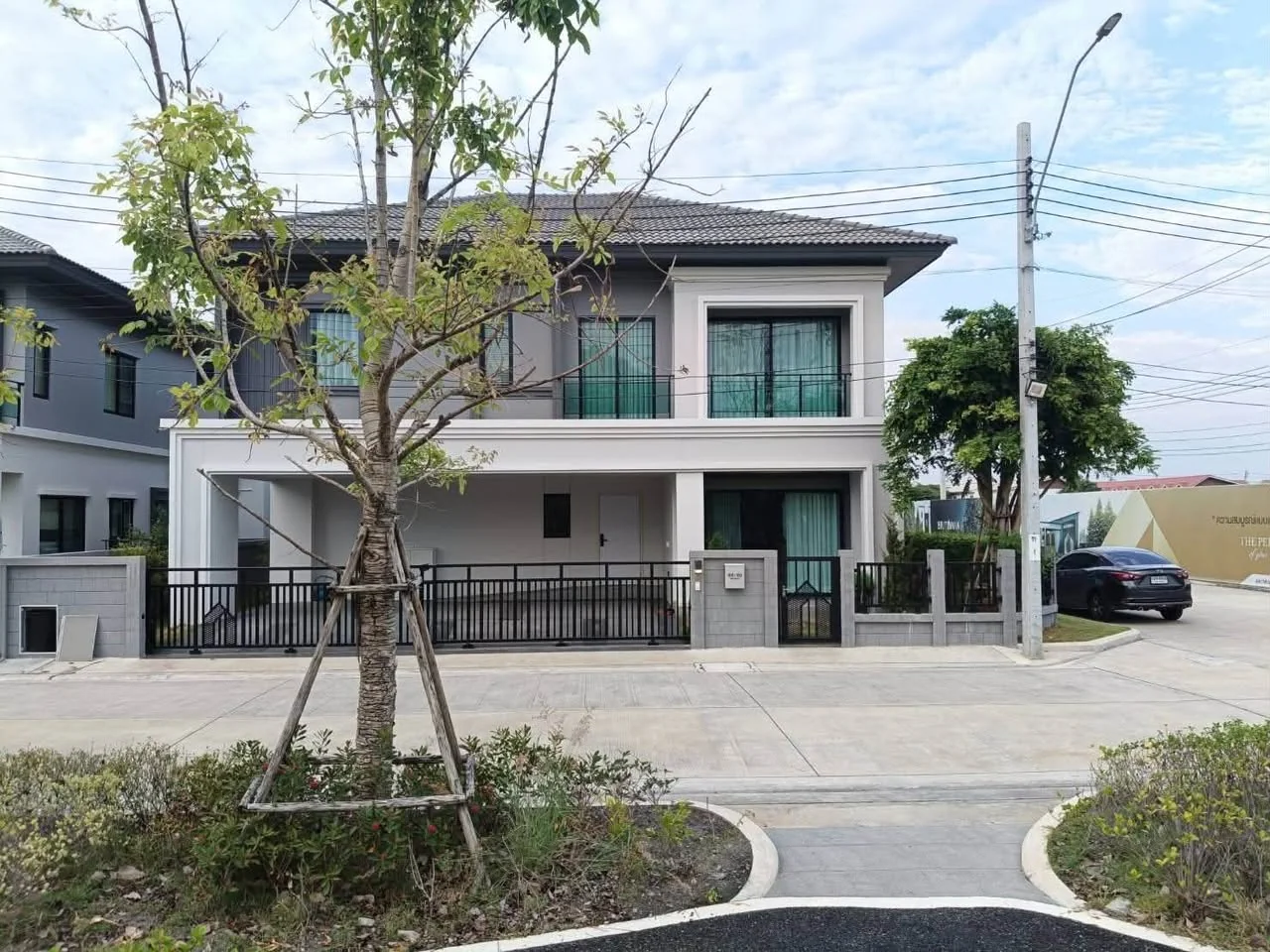 4 Bedroom condo in Britania Bangna-Srivaree