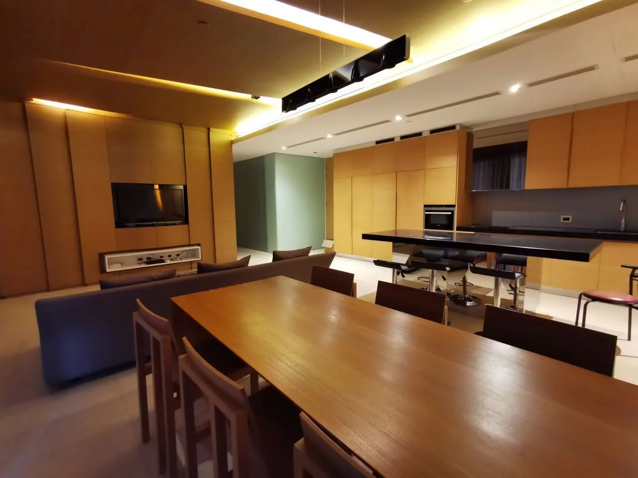 2 Bedroom condo in Saladaeng Residences