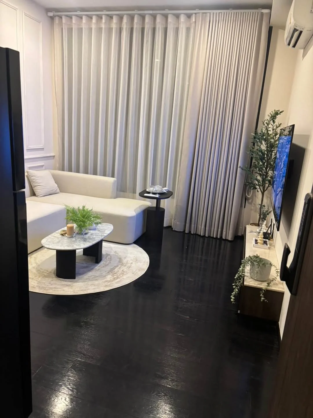 1 Bedroom condo in Park Origin Thonglor