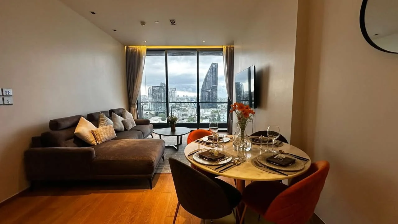 2 Bedroom condo in BEATNIQ Sukhumvit 32