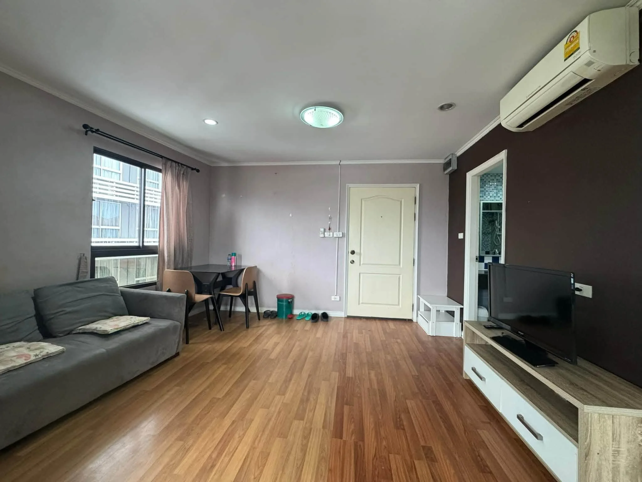 1 Bedroom condo in Lumpini Place Narathiwas 24