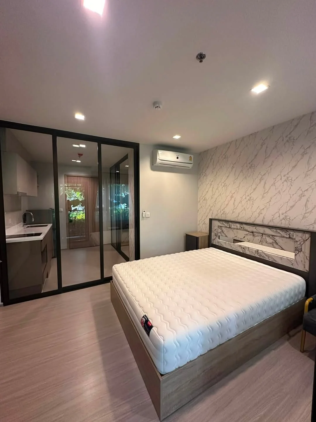 Studio condo in Life Sathorn Sierra