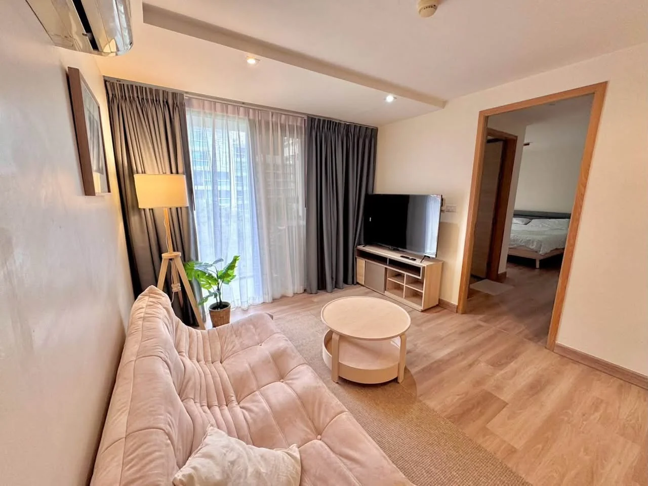 1 Bedroom condo in Socio Reference 61