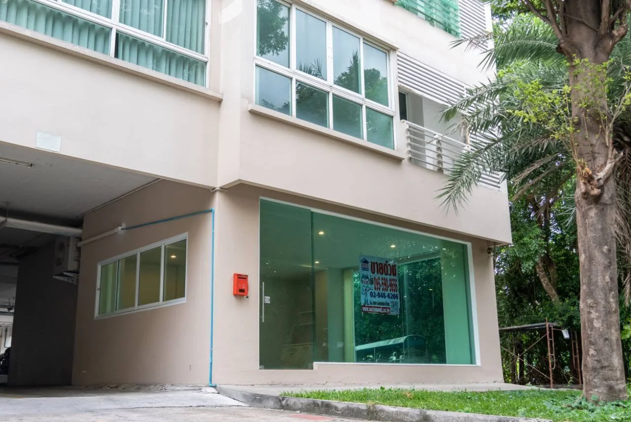 Studio condo in Happy Condo Ladprao 101