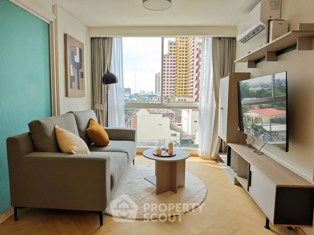 2 Bedroom condo in Chateau In Town Phaholyothin 11