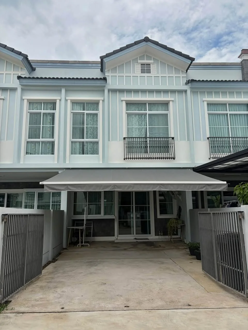 2 Bedroom condo in Indy 2 Bangna-Ramkhamhaeng 2