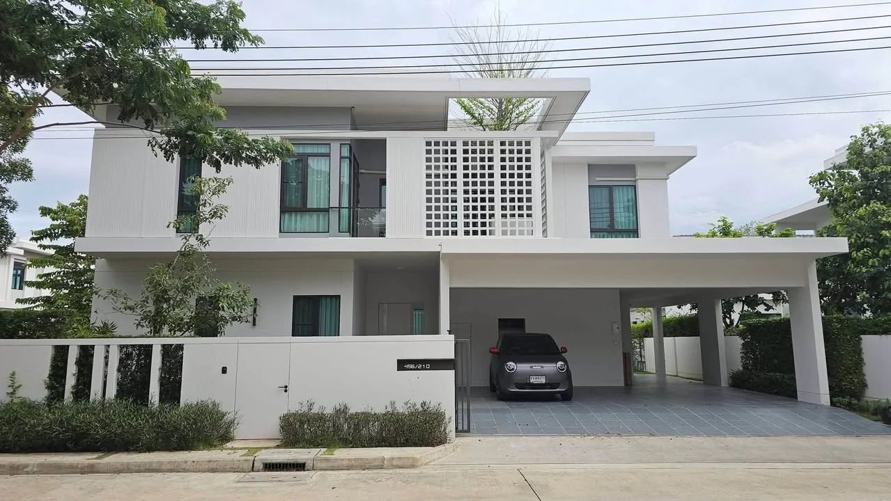 4 Bedroom condo in Mantana Bangna Km.15