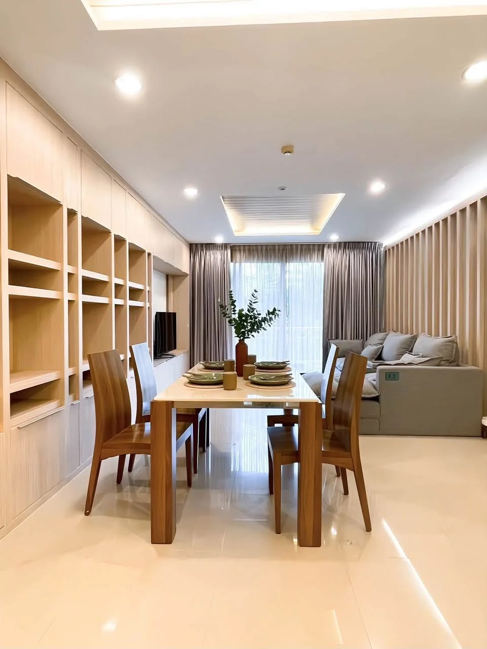 2 Bedroom condo in The Rise Sukhumvit 39
