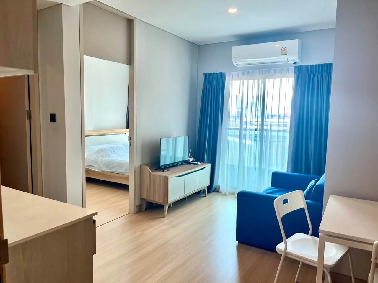 Studio condo in Lumpini Suite Dindaeng-Ratchaprarop